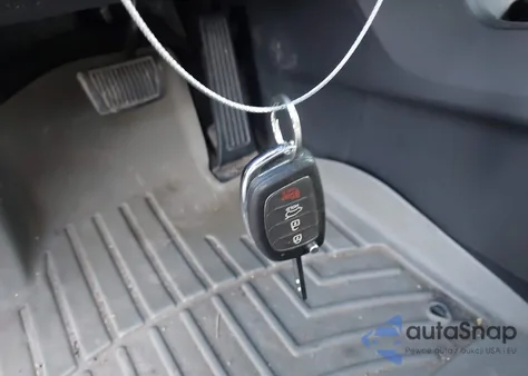 2015 Hyundai Santa Fe Sport 2.4L z USA, uszkodzony, nr VIN 5XYZTDLBXFG247970